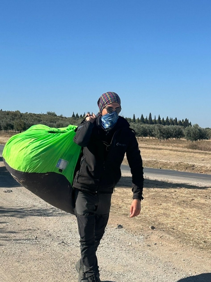 Öğrencimiz uçuş öncesi kanadıyla